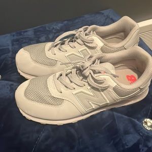 grey new balance 574